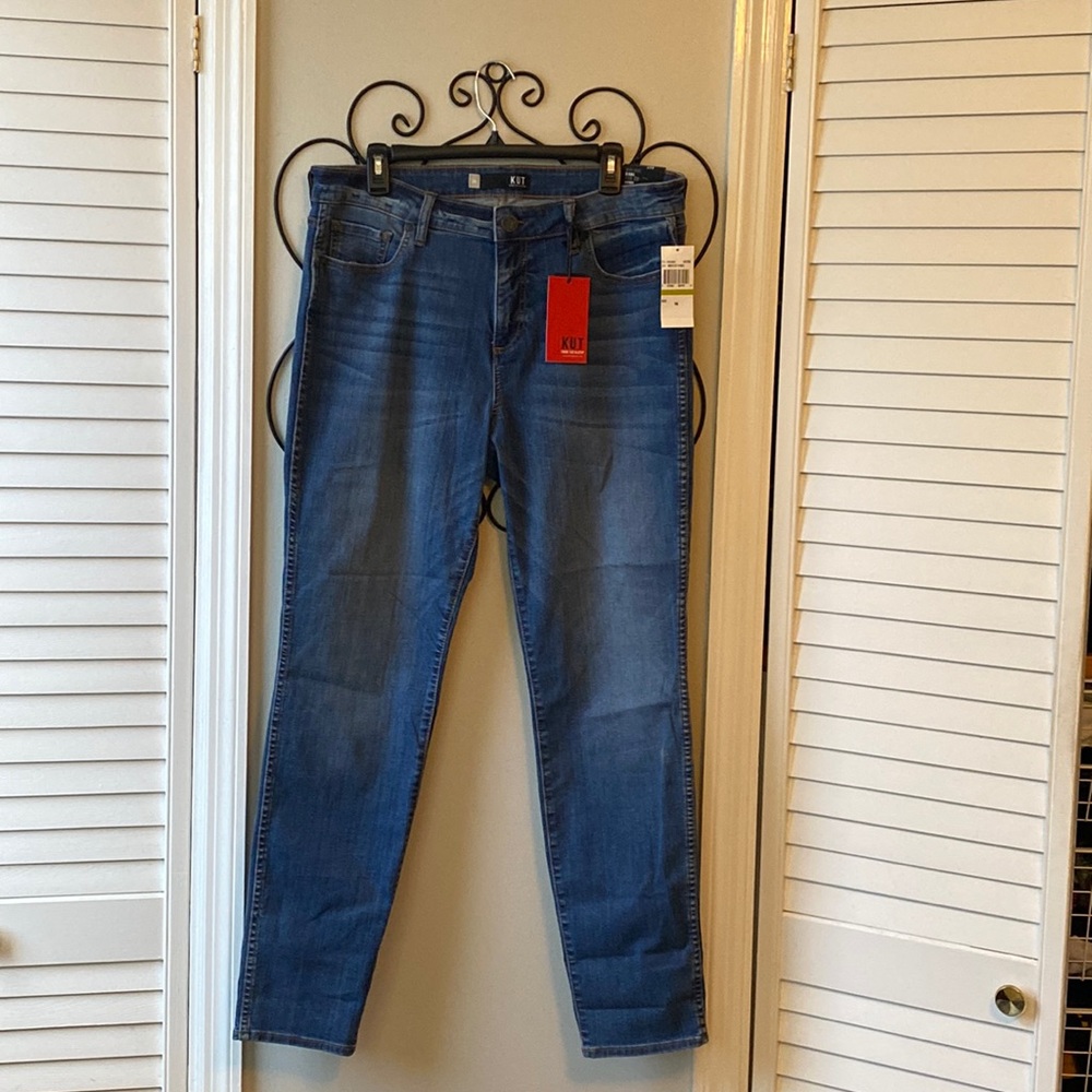 KUT from the Kloth Diana Fab Ab High Rise Skinny jeans. Size 14.